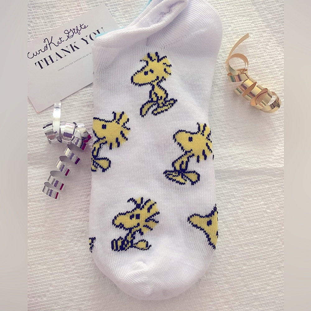 Peanuts Woodstock Women's No Shows Socks NEW size 4-10 unisex white yellow